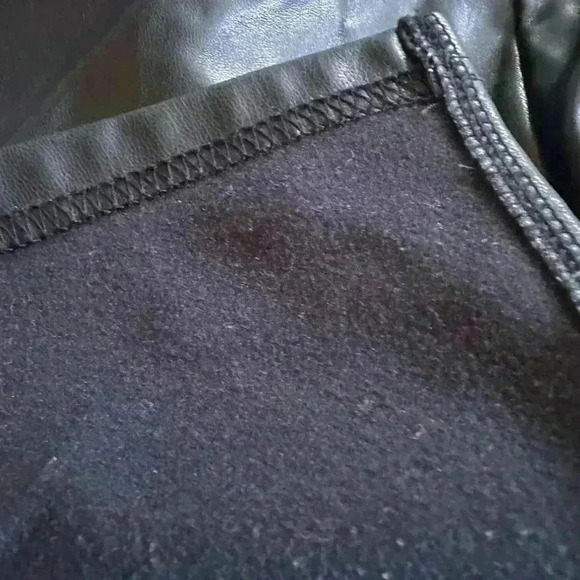 Shein black faux leather mini skirt with from slit and back zip.‎ EUC. - Picture 7 of 8